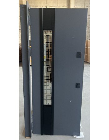 Входные двери Магда модель 823.1/0 Тип-15 К018 RAL 7024 серая/Эмаль белая тянущая ручка