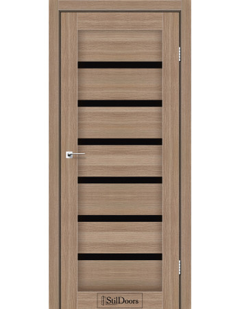 Межкомнатные двери StilDoors коллекция Stil модель Florida ольха классическая с черным стеклом
